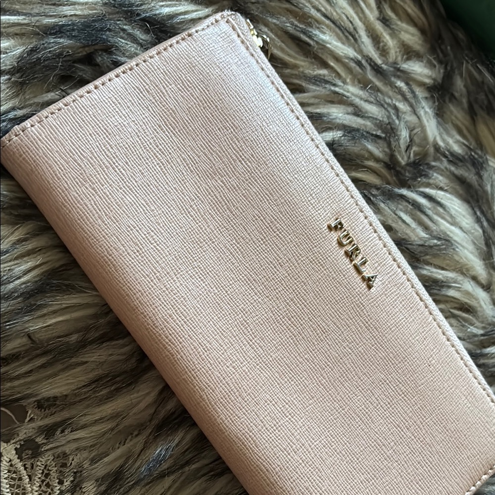 Furla Pink Leather Wallet Minimalist Design
